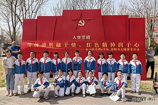 Tân môi: Hai giáo viên ngoại giáo mới thuê của Tân Môn Hổ đều đến từ Tây Ban Nha, đang làm visa đến Trung Quốc